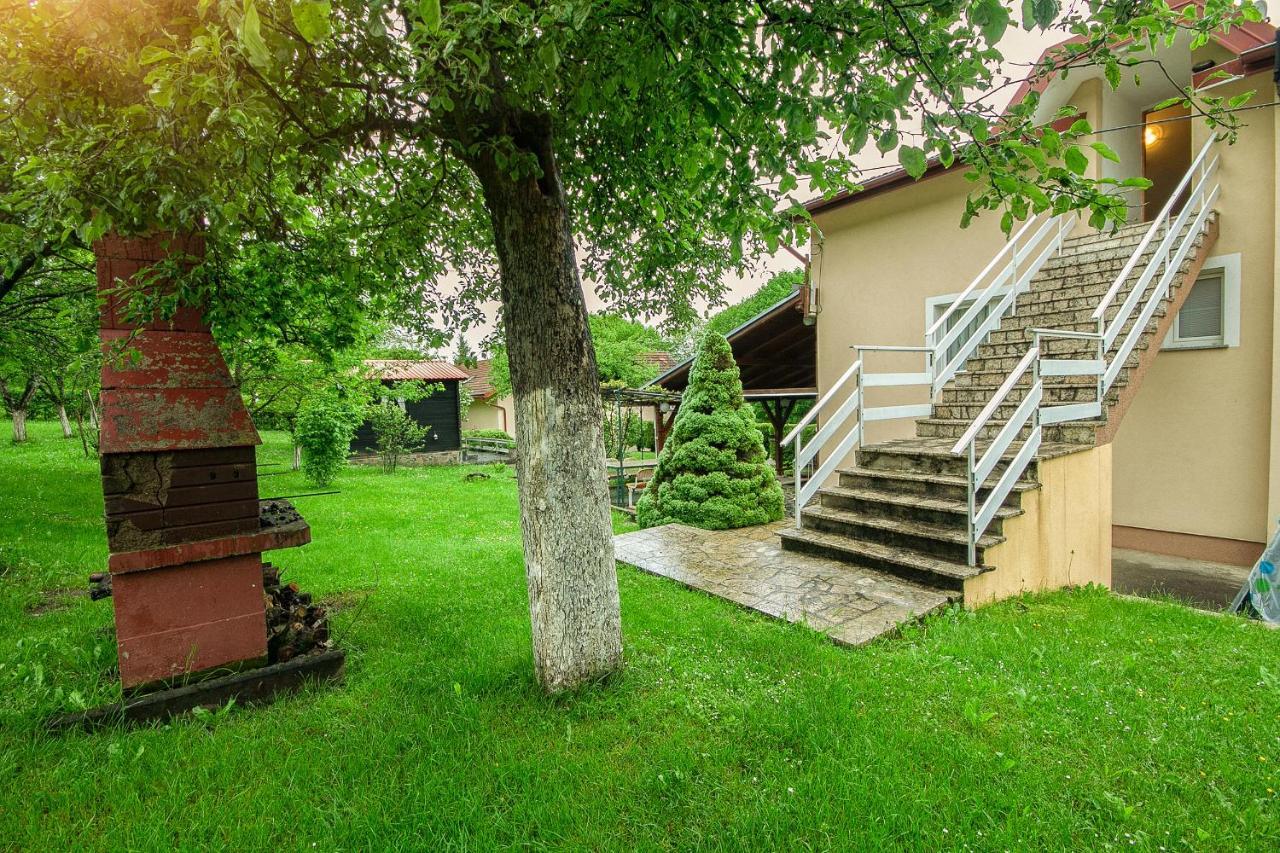 Giga Apartment Rakovica Exterior foto