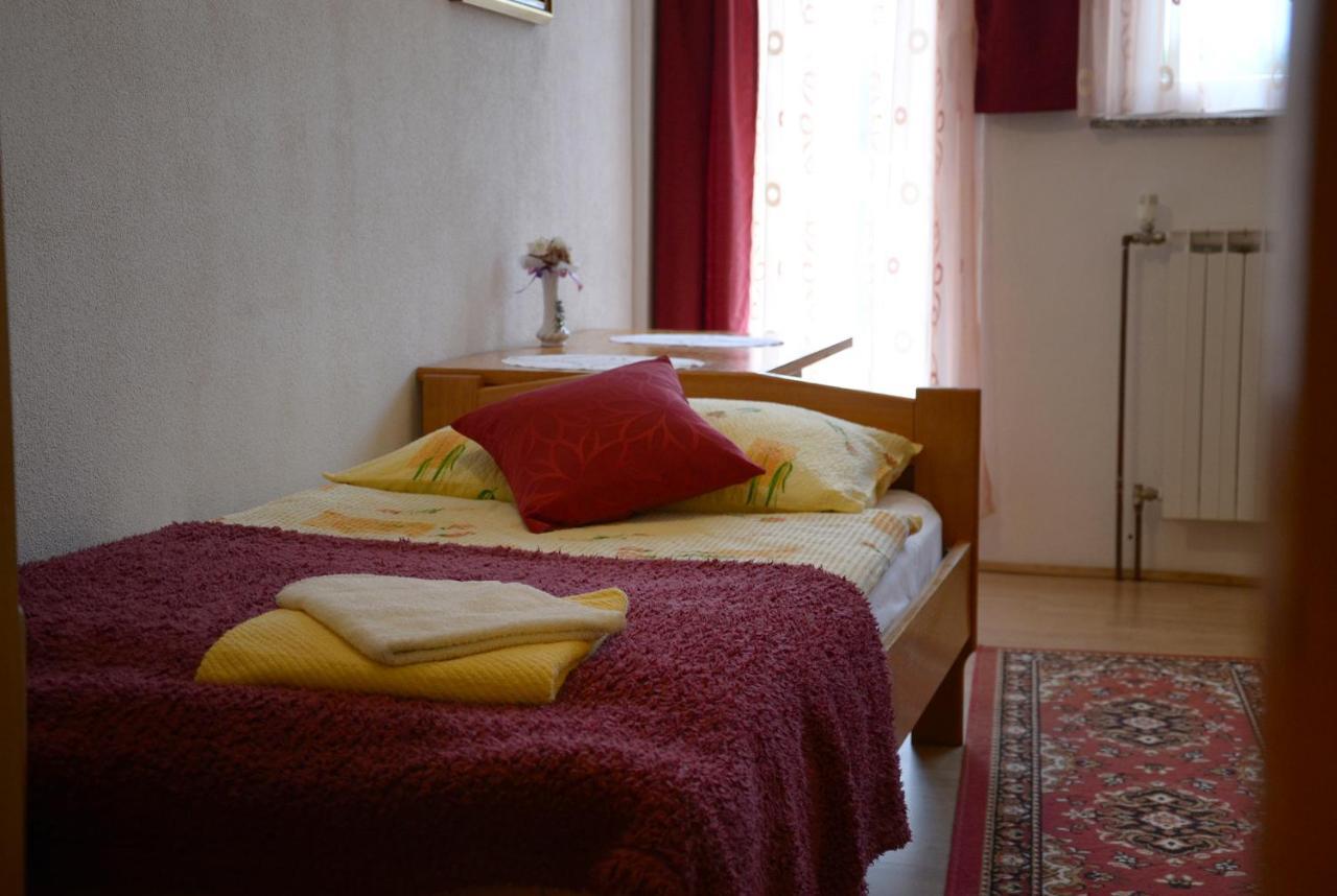 Giga Apartment Rakovica Exterior foto
